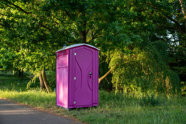 Portable bathroom rental in Oildale, CA